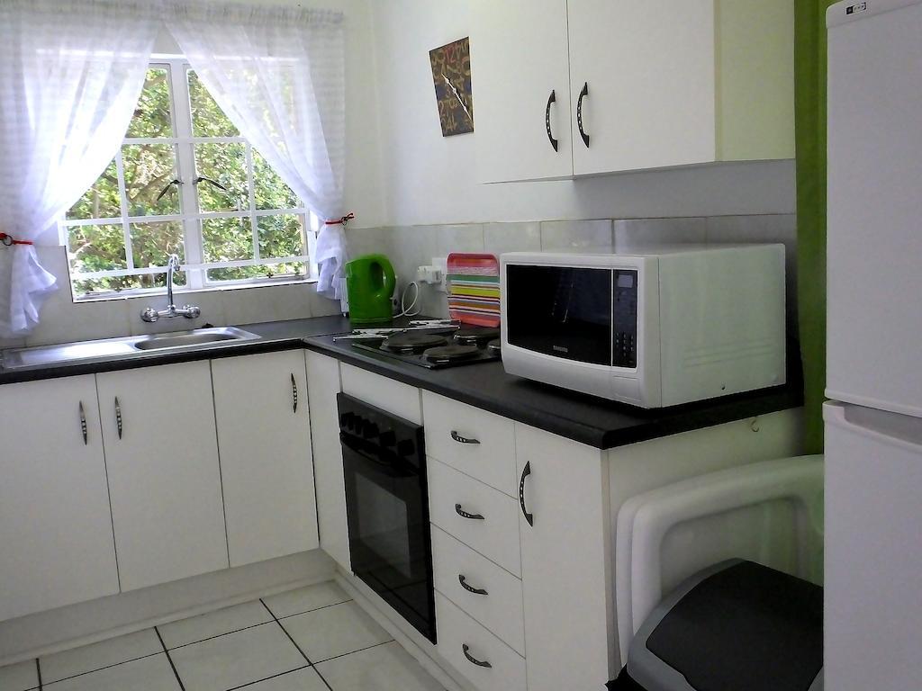 Sunshine Self Catering Apartman Mbombela Szoba fotó