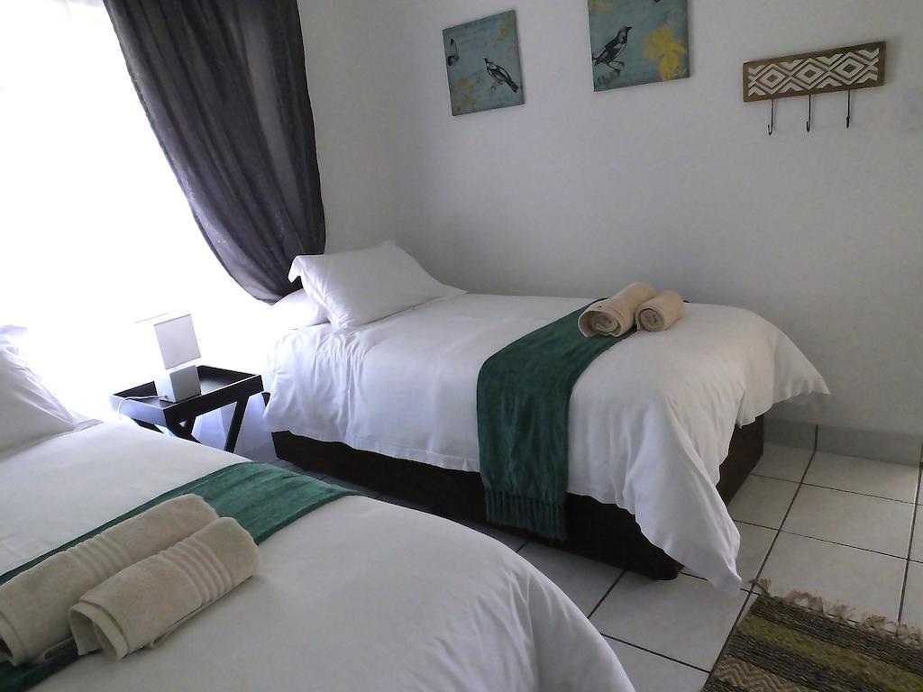 Sunshine Self Catering Apartman Mbombela Szoba fotó